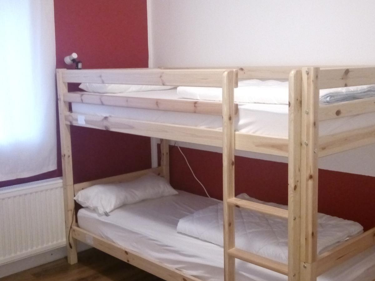 Zweibettzimmer mit Bad